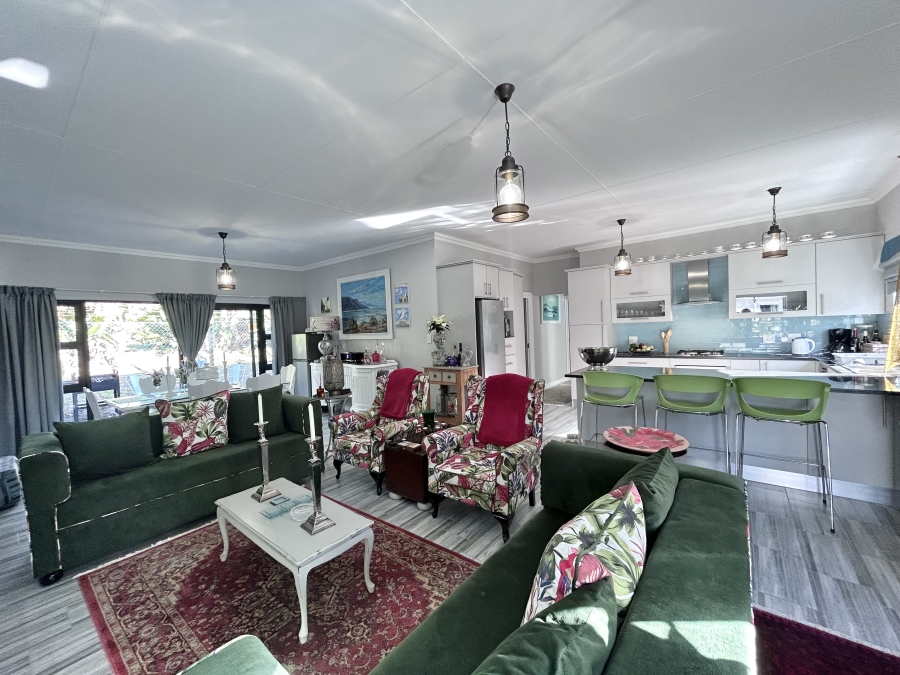 3 Bedroom Property for Sale in Marina Martinique Eastern Cape